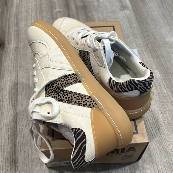 New Women’s Size 8.5 MIA Vesta Animal Print & Cream Sneakers - Picture 5 of 8